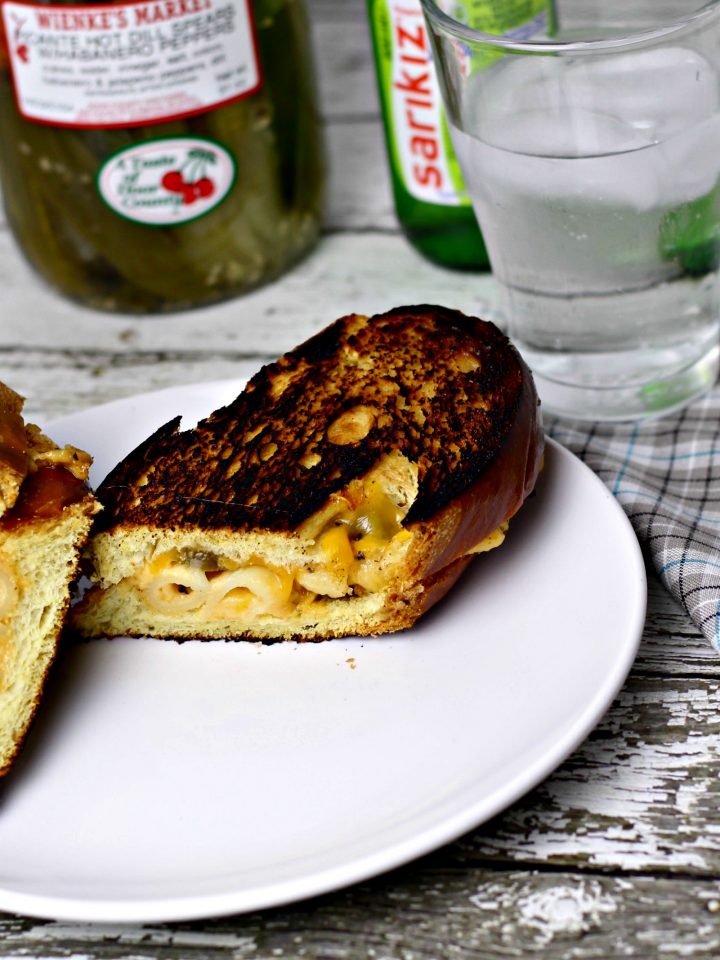 grilled macaroni and cheese sandwich|www.mannaandspice.com