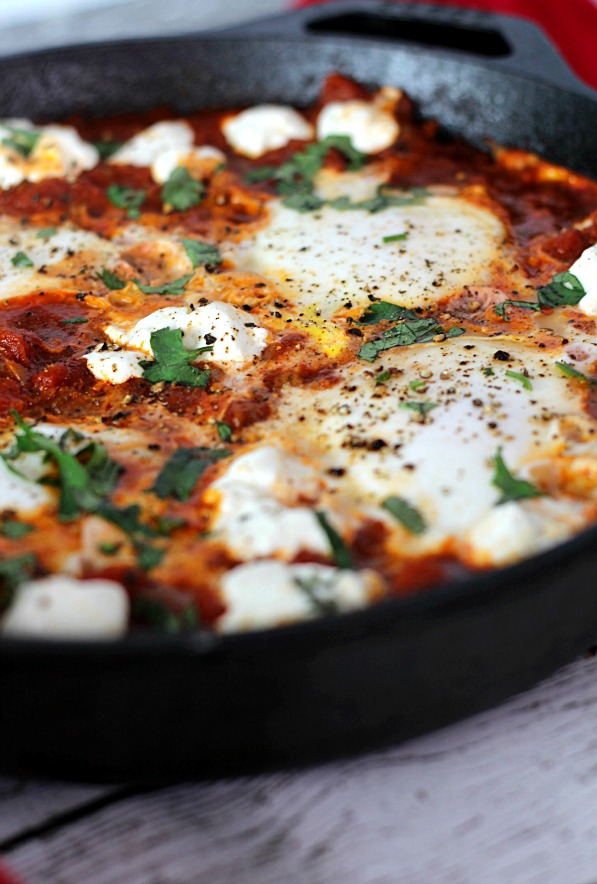 Skillet Spicy Eggs and Potatoes|www,mannaandspice.com
