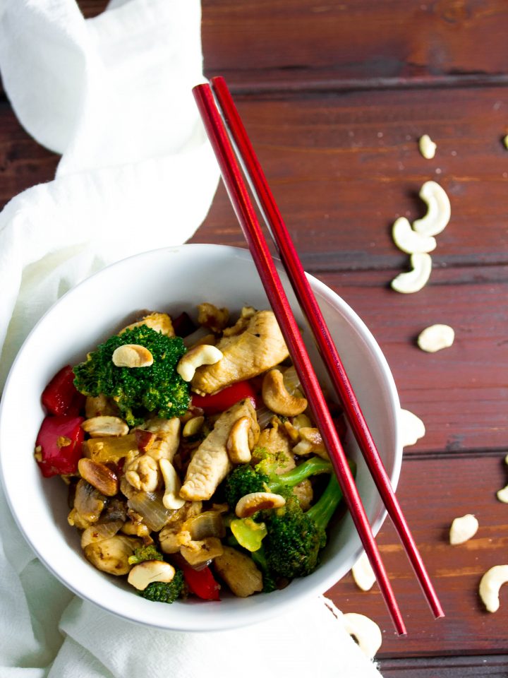 Cashew Chicken Stir-Fry|www.mannaandspice.com
