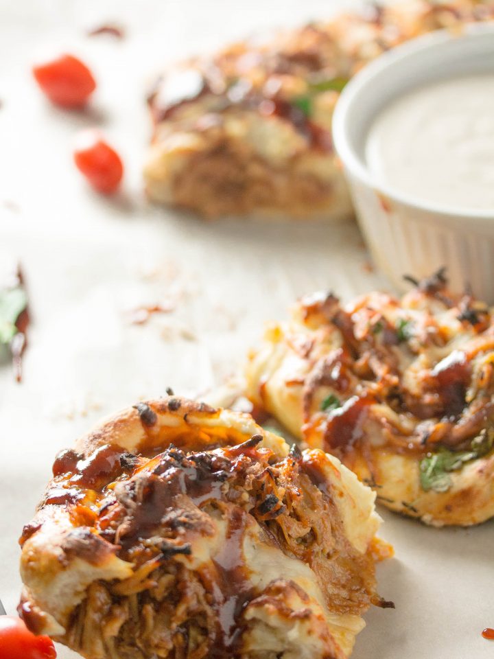 Pulled BBQ Chicken Pizza Ring|www.mannaandspice.com